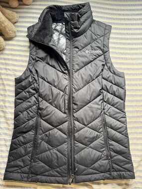 Columbia Women's Black Quilted Puffer Vest